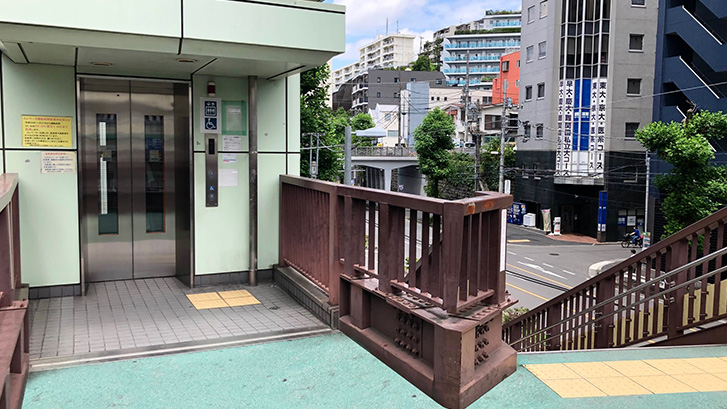 横浜駅からグラマラスエイチまでの行き方 6