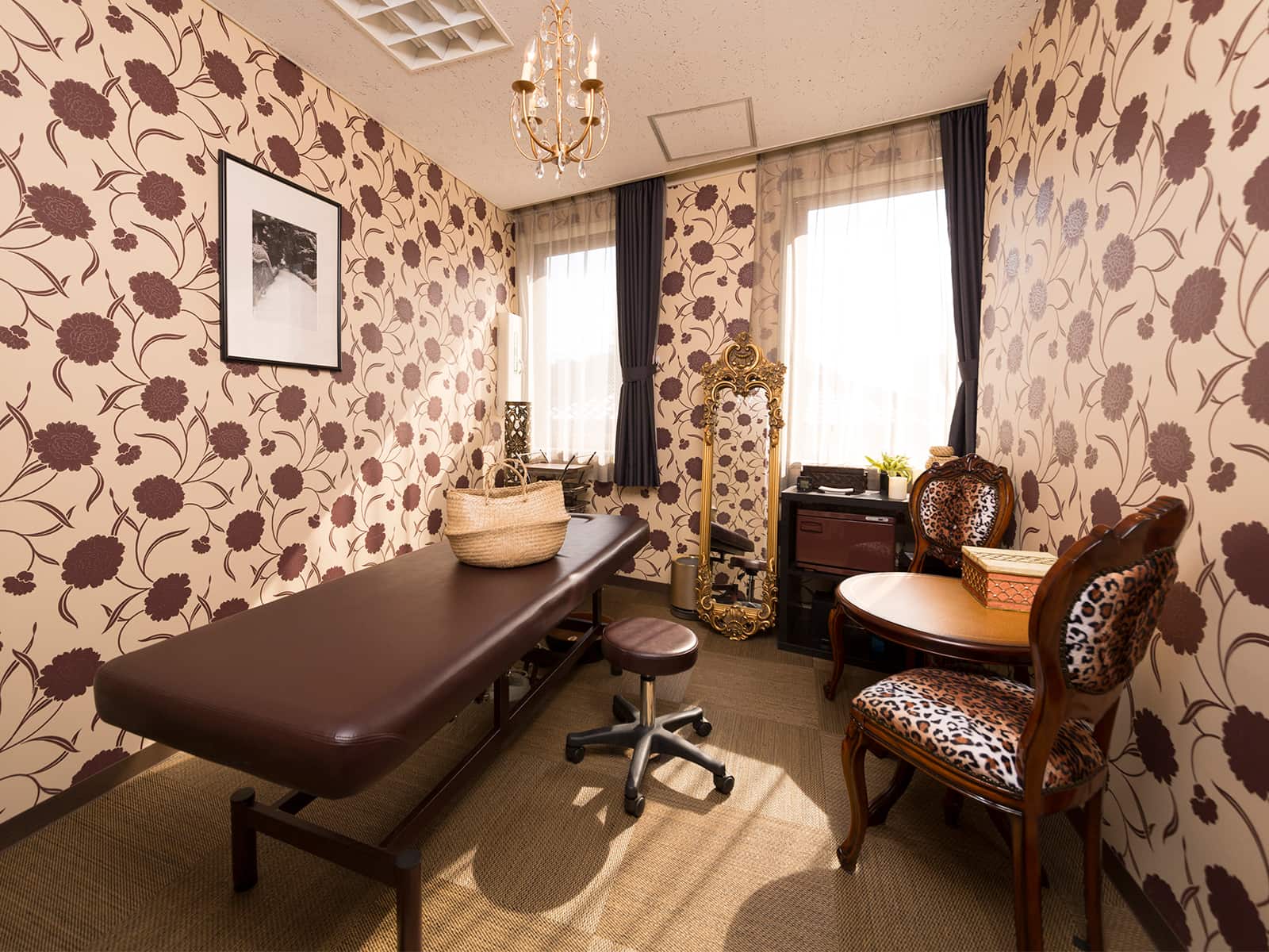 バリ島をイメージしたサロンは、カウンセリングにも最適