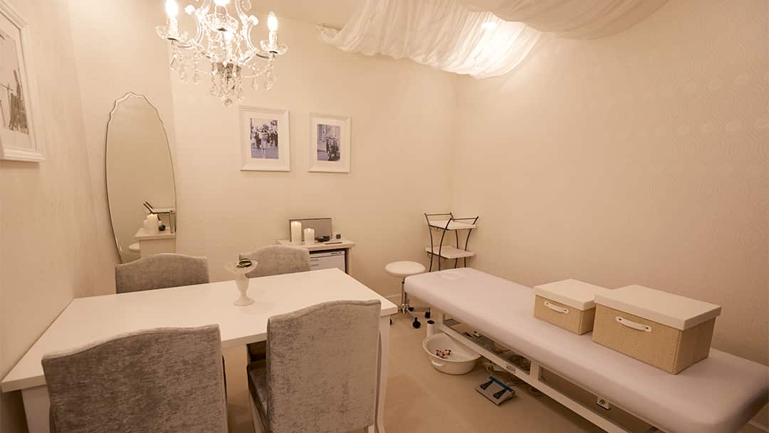 横浜西口ROOM E 内観1