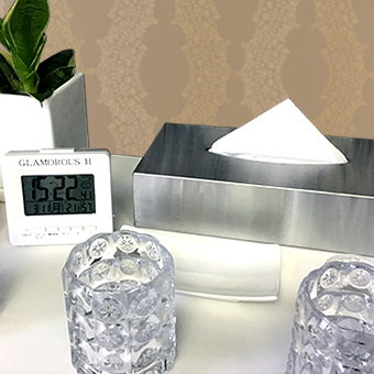 時計・ティッシュ