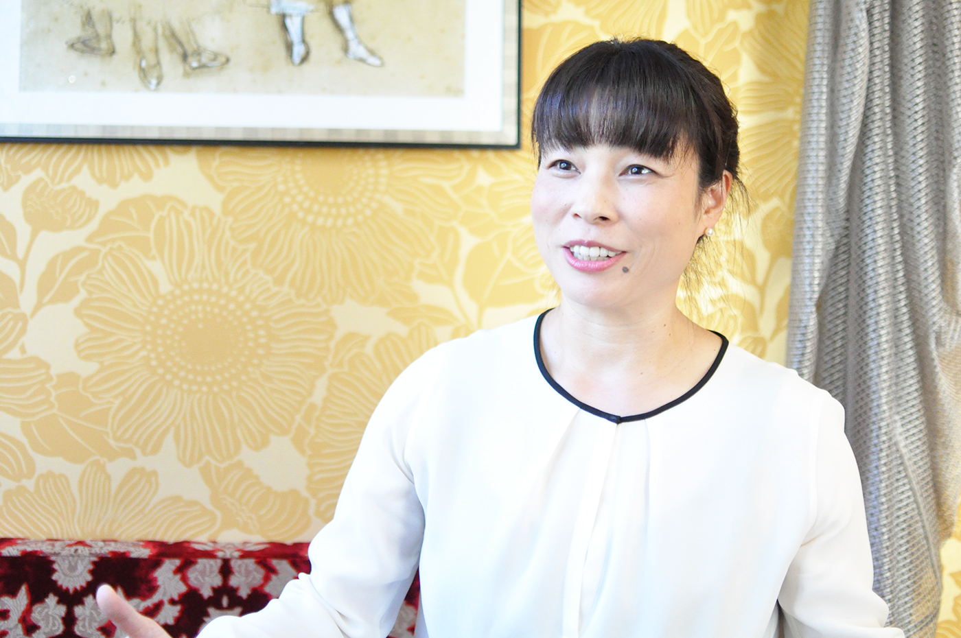 女性のための美髪育毛専門サロンの古金谷様。レセプションニストのサポートで先生としての『立場つくり』が自然と行え、お客様の信頼感につながっています。