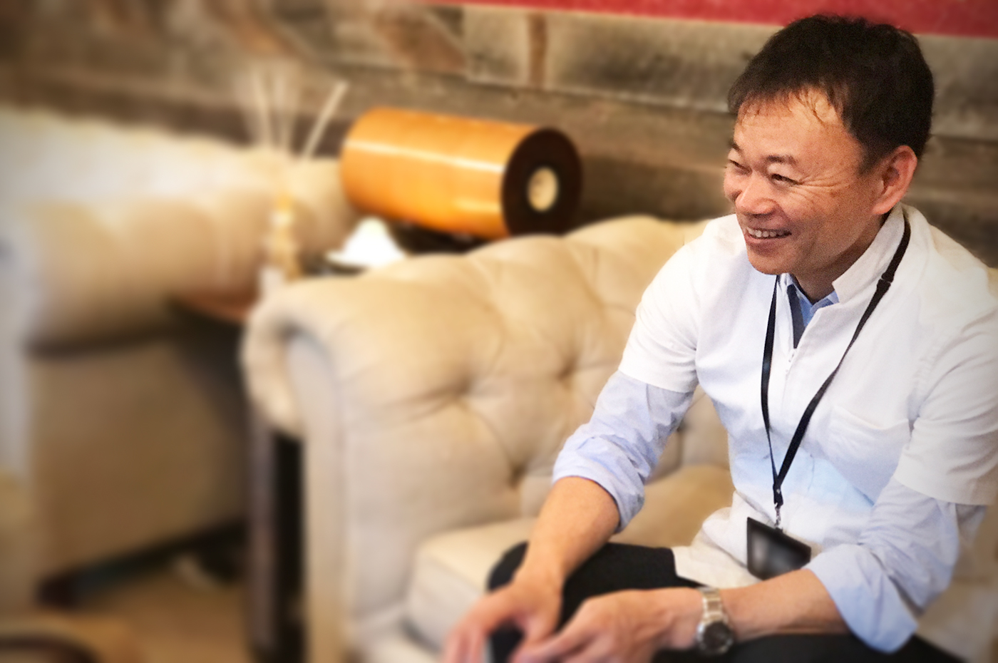 どんな痛みも解決することができるAKS治療のセミナーと施術を行っている山内様。セミナー会場、高級感のある個室サロン両方を兼ね添えている貸しサロンは他にはなかったとのこと。