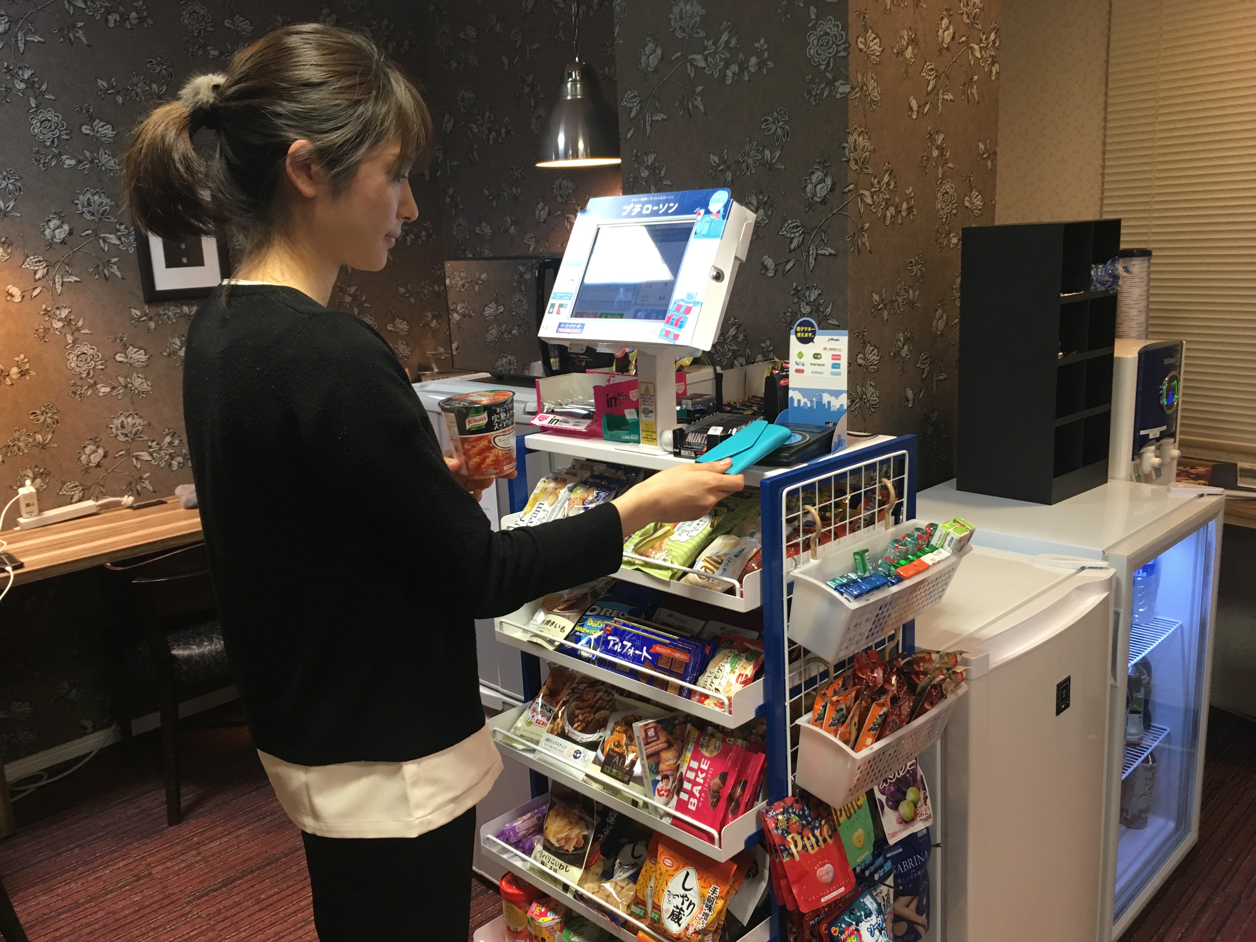 空き時間を有効活用！！レンタルサロン　グラマラスエイチ麻布広尾には会員様専用のバックオフィスがあります。