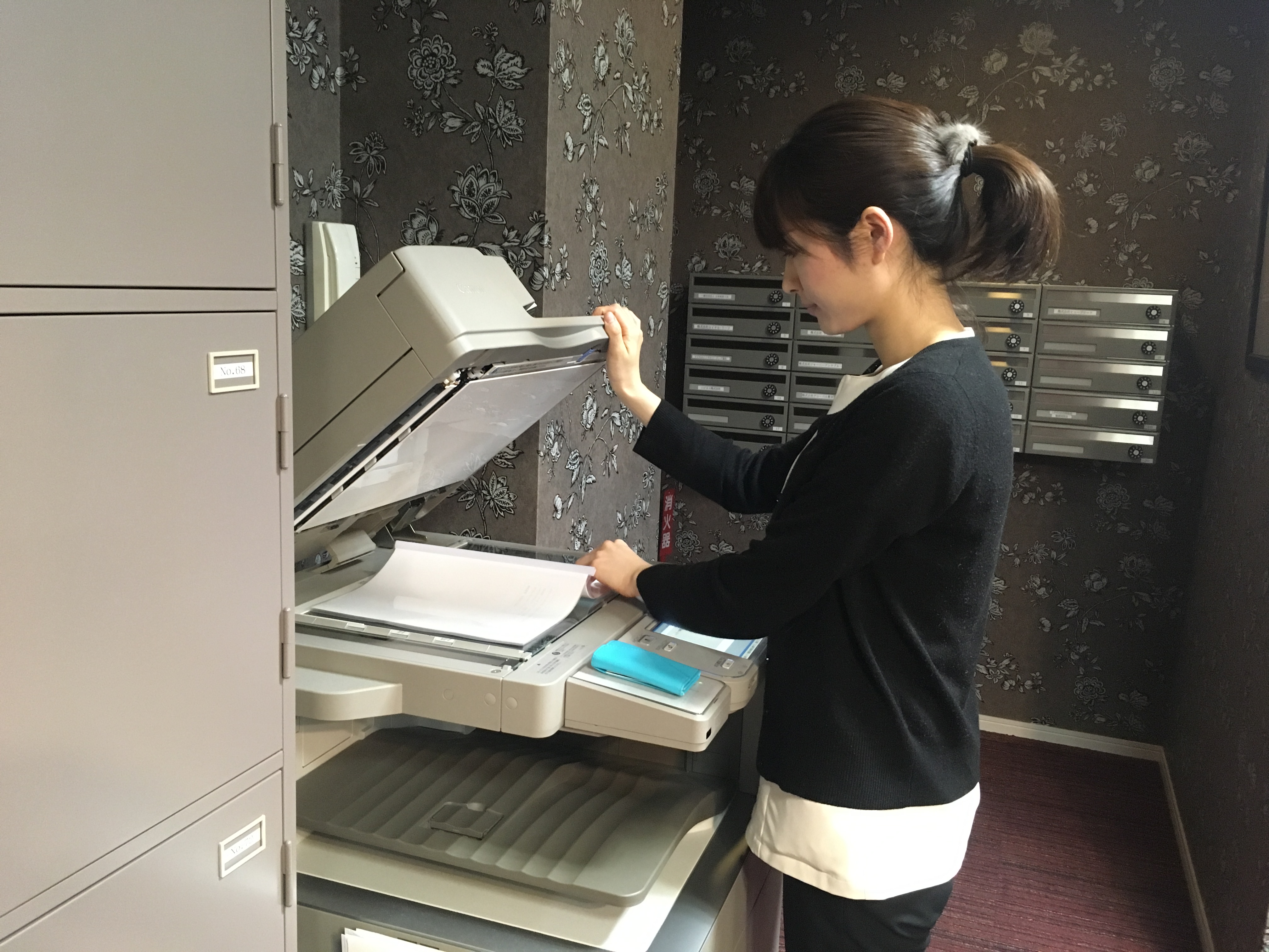 空き時間を有効活用！！レンタルサロン　グラマラスエイチ麻布広尾には会員様専用のバックオフィスがあります。