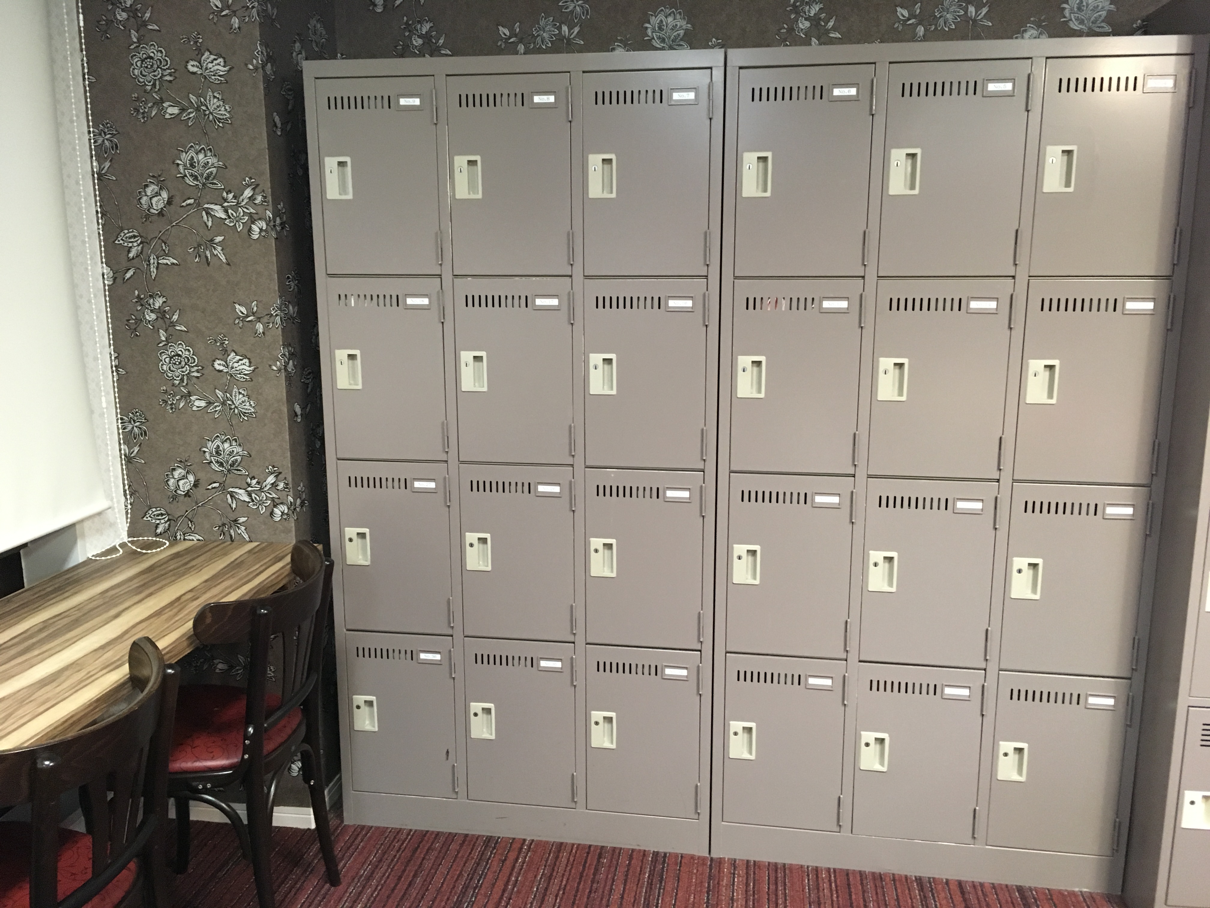 施術道具や卓上スチーマーも保管可能！自分専用ロッカーで身軽なレンタルサロンライフはいかがですか？