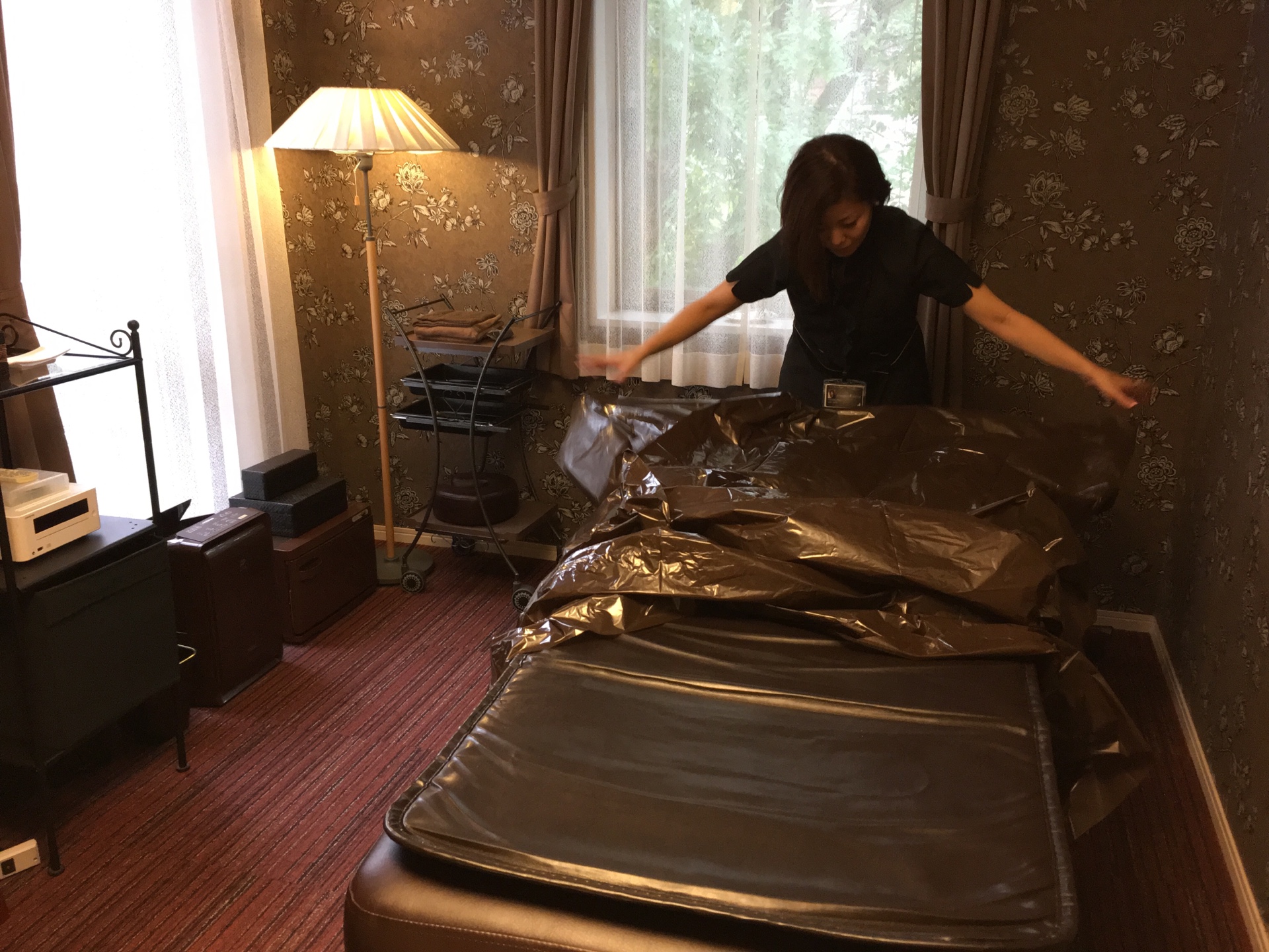 レンタルサロン　グラマラスエイチ麻布広尾のこのエリアなかったらどうなる？ワークスペース(施術後)編