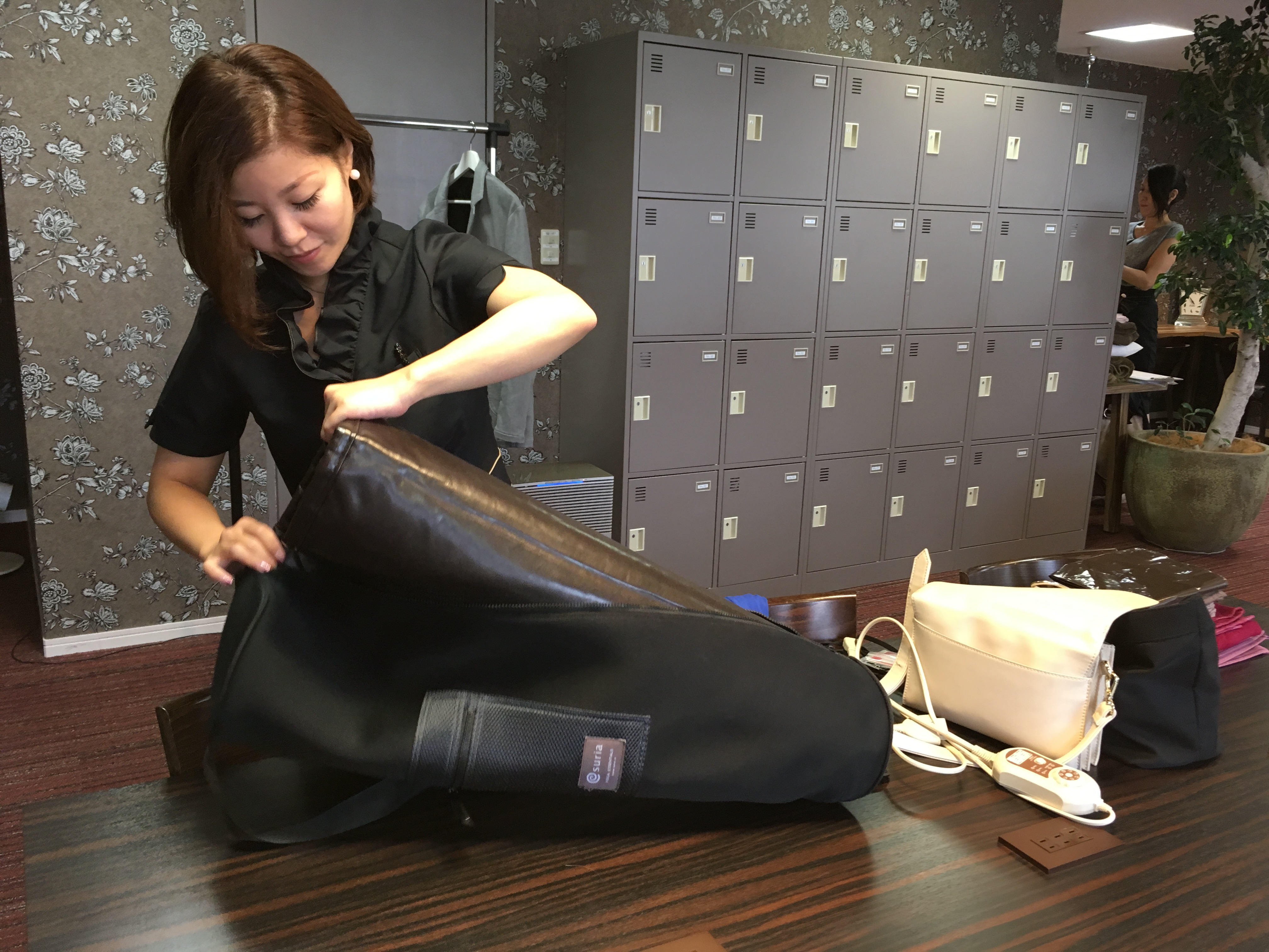 レンタルサロン　グラマラスエイチ麻布広尾のこのエリアなかったらどうなる？ワークスペース(施術後)編