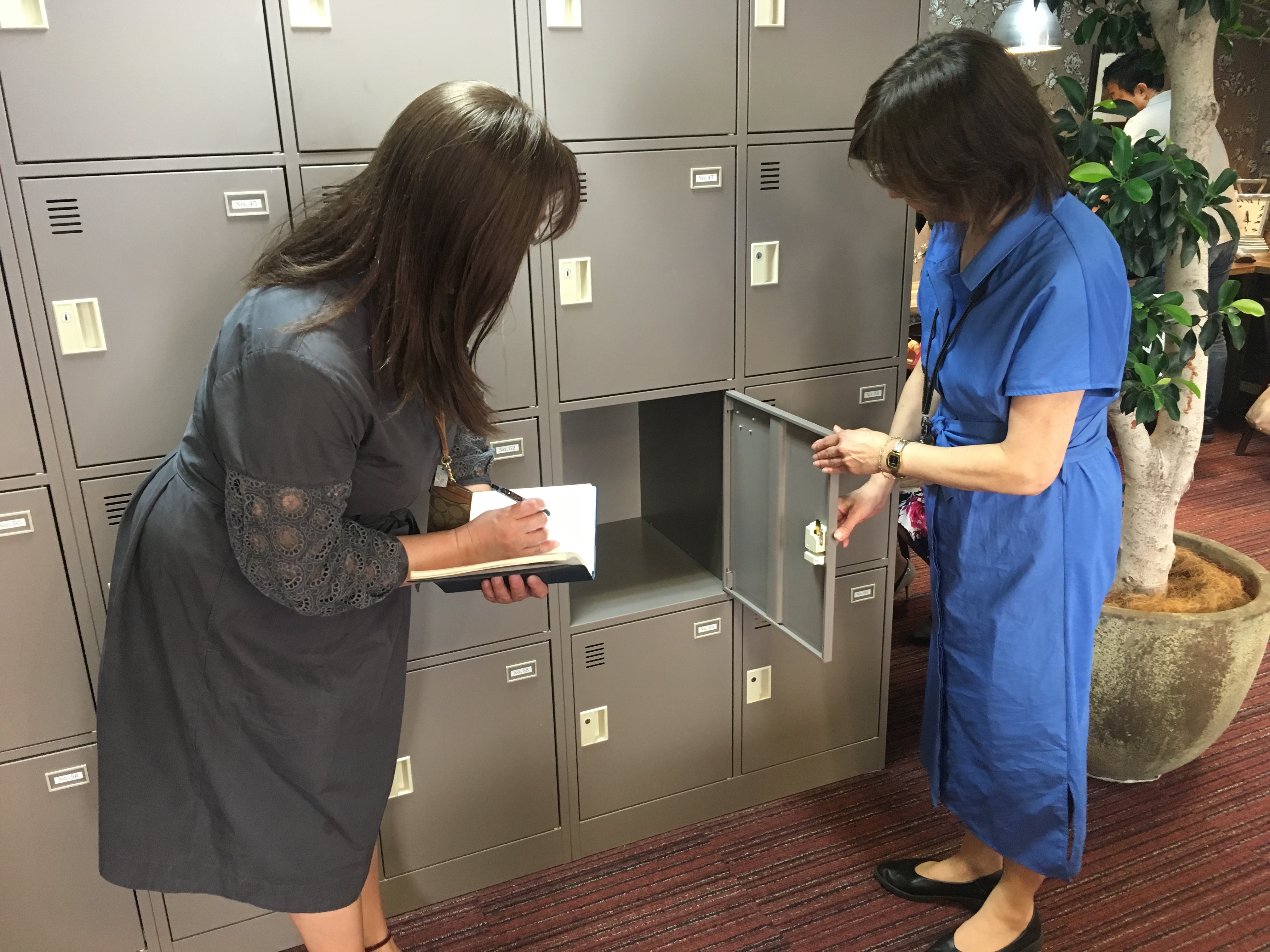 レンタルサロン　グラマラスエイチのレセプショニストは会員様のお問い合わせ窓口としても活躍しております。