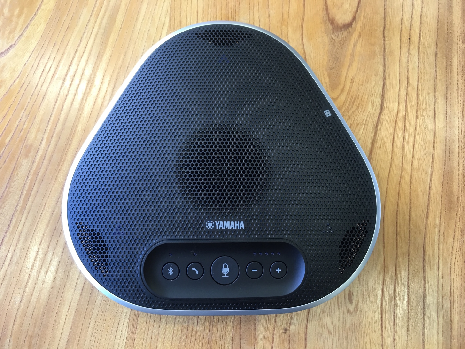 セミナールーム（RoomD）のモニターでWeb会議やりました！