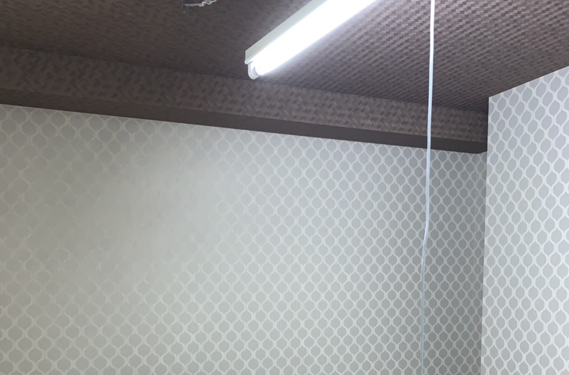 グラマラスエイチ横浜西口の壁紙が貼られました！