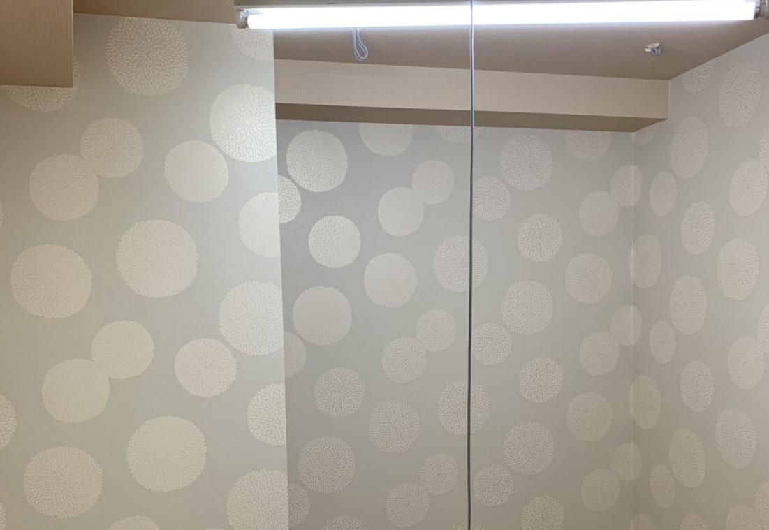 グラマラスエイチ横浜西口の壁紙が貼られました！