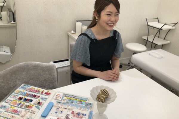 自然な付け心地で外れにくいオーダーメイドのネイルチップ専門店 プチシャンスのネイリストSaori様複数のレンタルサロンを経てお選びいただいたその理由とは？